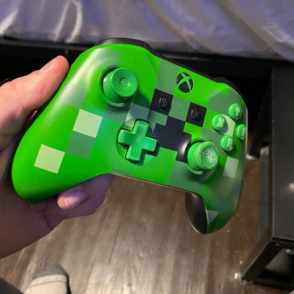 Microsoft Xbox One Minecraft Creeper Edition Wireless Controller tested - Picture 5 of 5